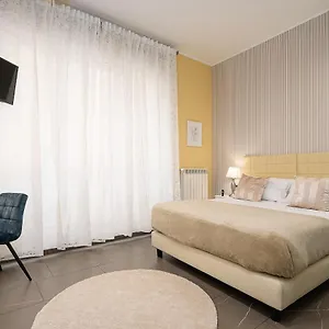  Appartamento Large Design In The City Center Italia
