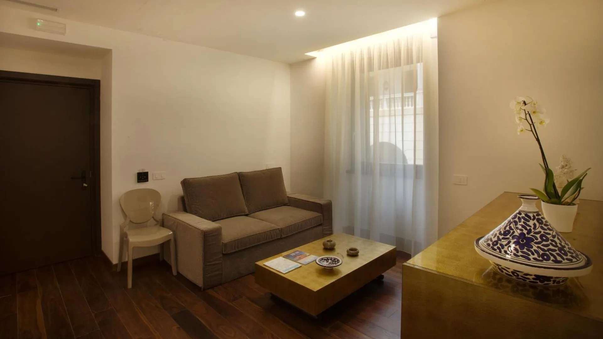 Отель Palazzo Cartari Палермо 4*,